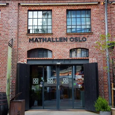 Nydelig Leilighet Med Privat Terrasse Mot Bakgard *