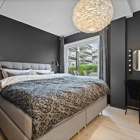 Nydelig Leilighet Med Privat Terrasse Mot Bakgard * أوسلو