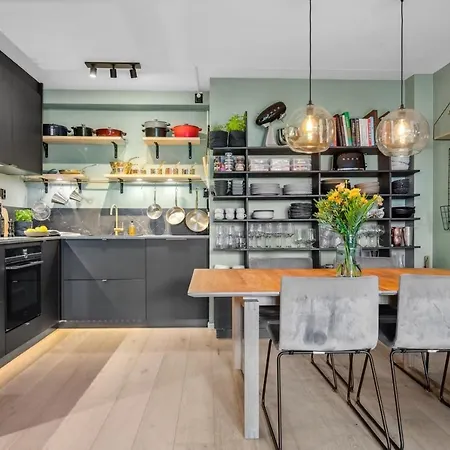 Nydelig Leilighet Med Privat Terrasse Mot Bakgard * أوسلو